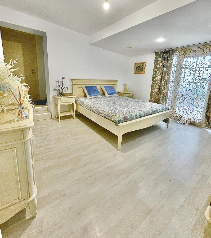 Вілла Casa In Inima Capitalei Бухарест Екстер'єр фото